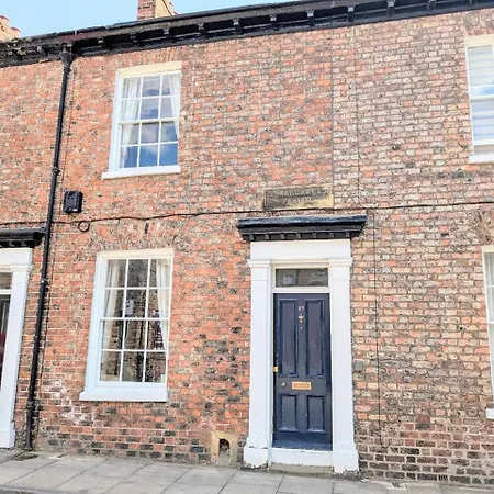 27 George Street * York