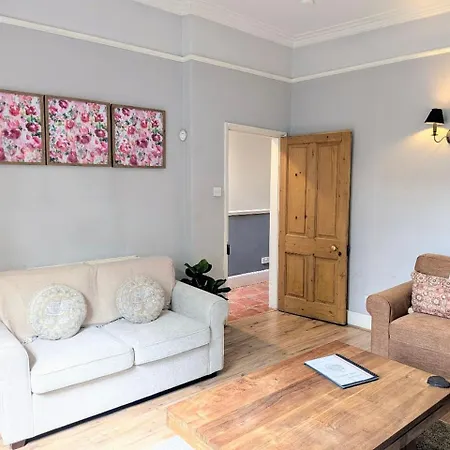 27 George Street *