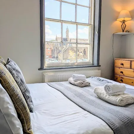 27 George Street York